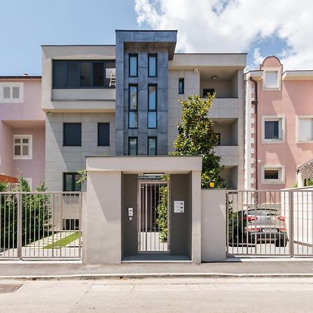 Chris'S Condo 2 Сплит Экстерьер фото