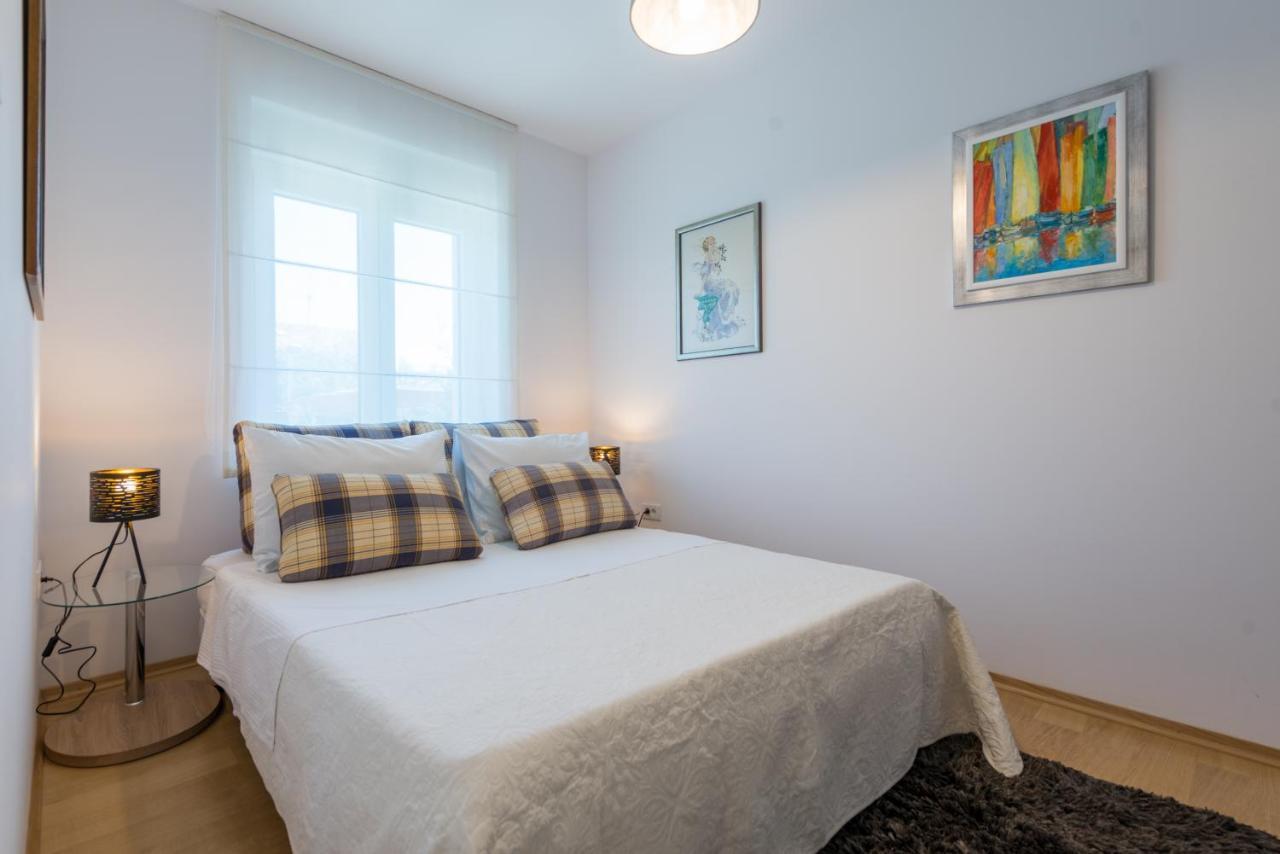 Chris'S Condo 2 Сплит Экстерьер фото