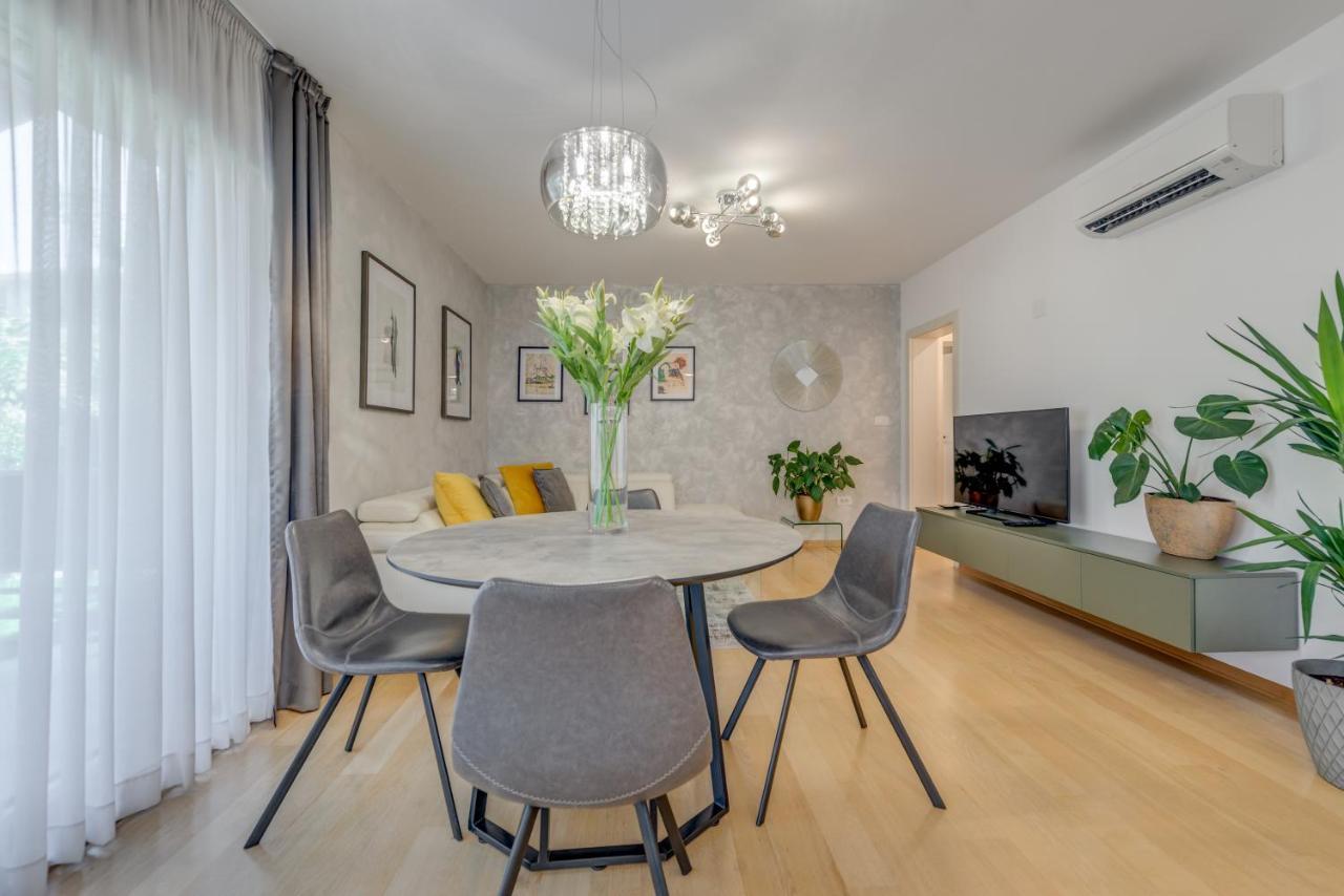 Chris'S Condo 2 Сплит Экстерьер фото