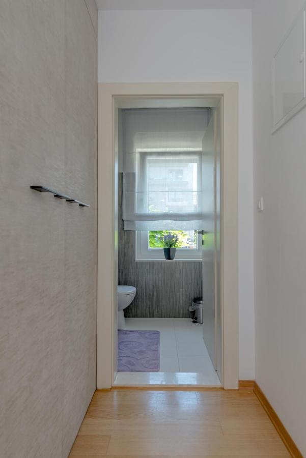 Chris'S Condo 2 Сплит Экстерьер фото